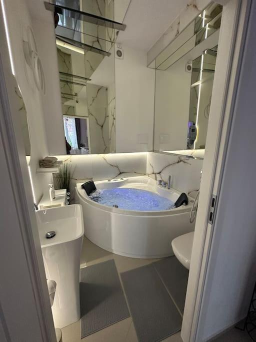 וייליצקה Salt Inn Apartments No 2 - Jacuzzi מראה חיצוני תמונה